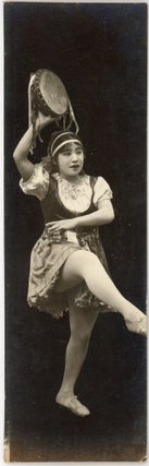 JAPANESE WOMEN PERFORMERS GEISHA VINTAGE PHOTOS UNUSUAL SIZE