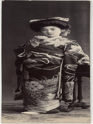 JAPANESE WOMEN PERFORMERS GEISHA VINTAGE PHOTOS UNUSUAL SIZE