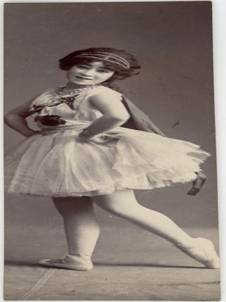 JAPANESE WOMEN PERFORMERS GEISHA VINTAGE PHOTOS UNUSUAL SIZE