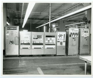 VENDING MACHINES CANDY COFFEE ICE CREAM COCA-COLA - 1950s PHOTO LOT