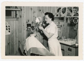 Item #67 HAIR SALON BEAUTY PARLOR 1940s SNAPSHOT PHOTO LOT