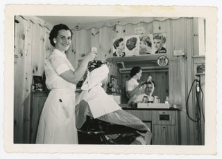 HAIR SALON BEAUTY PARLOR 1940s SNAPSHOT PHOTO LOT