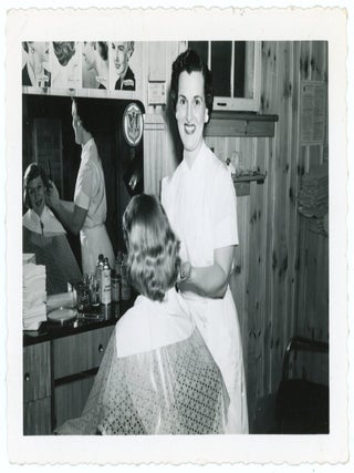 HAIR SALON BEAUTY PARLOR 1940s SNAPSHOT PHOTO LOT