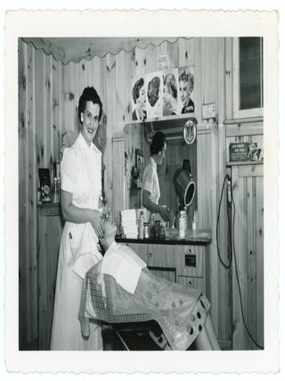 HAIR SALON BEAUTY PARLOR 1940s SNAPSHOT PHOTO LOT
